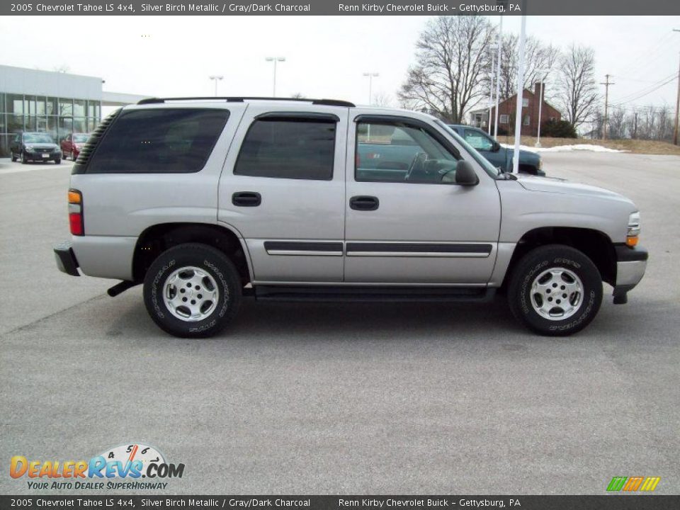2005 Chevrolet Tahoe LS 4x4 Silver Birch Metallic / Gray/Dark Charcoal Photo #12