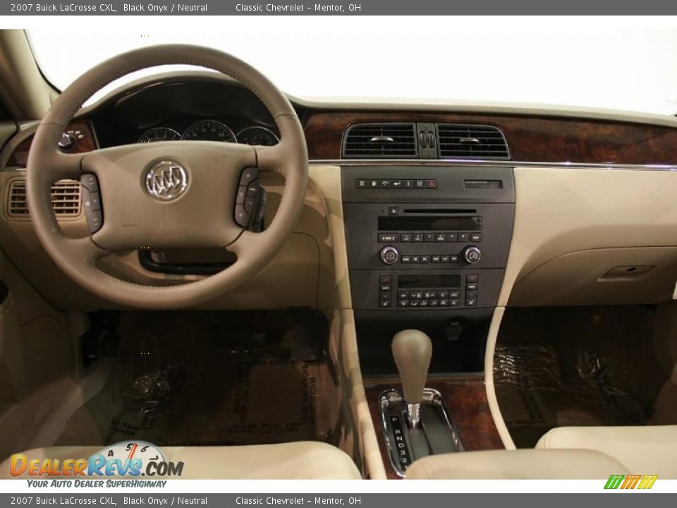 2007 Buick LaCrosse CXL Black Onyx / Neutral Photo #21