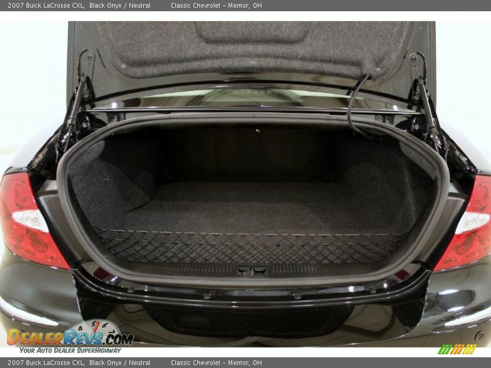 2007 Buick LaCrosse CXL Black Onyx / Neutral Photo #22