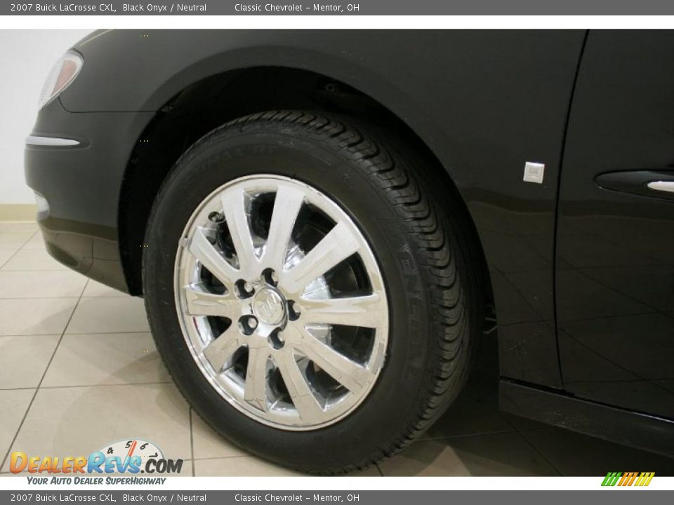 2007 Buick LaCrosse CXL Black Onyx / Neutral Photo #25