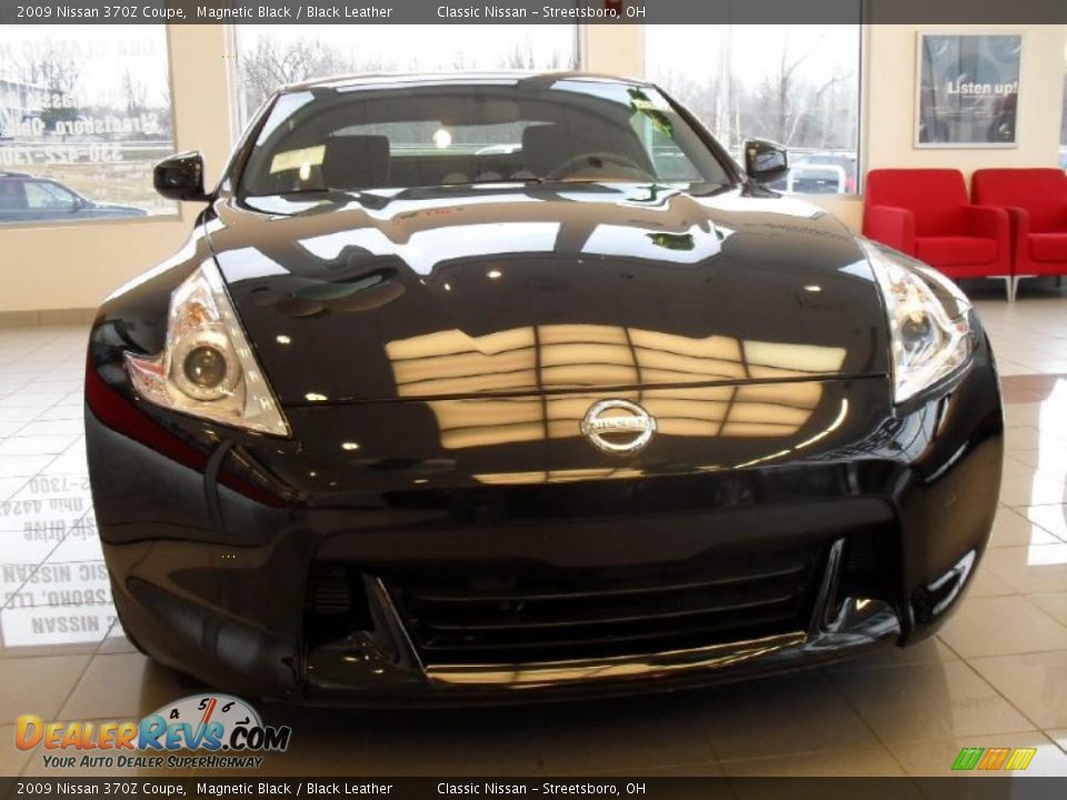 2009 Nissan 370Z Coupe Magnetic Black / Black Leather Photo #5