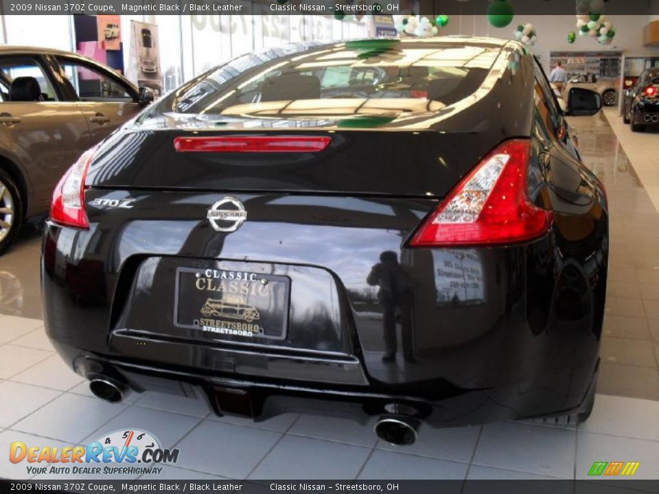 2009 Nissan 370Z Coupe Magnetic Black / Black Leather Photo #6