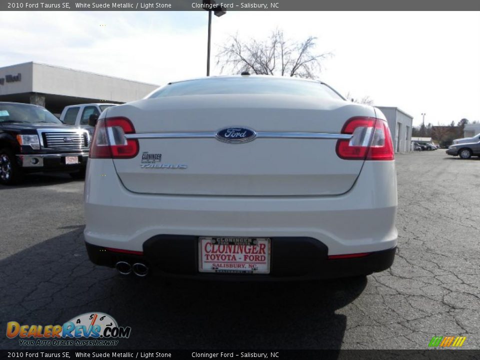 2010 Ford Taurus SE White Suede Metallic / Light Stone Photo #4