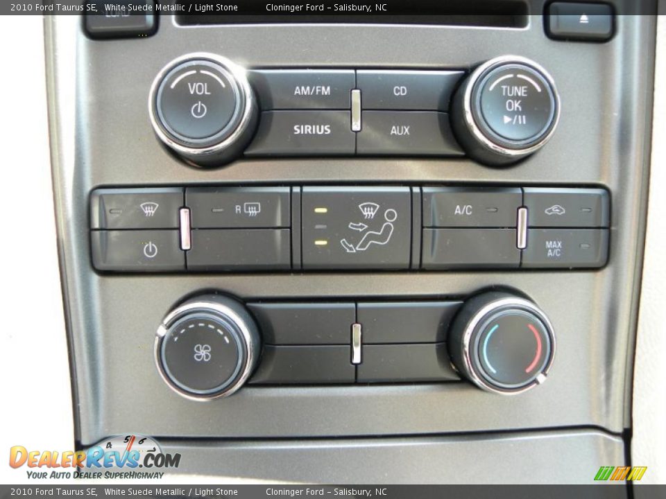 2010 Ford Taurus SE White Suede Metallic / Light Stone Photo #19
