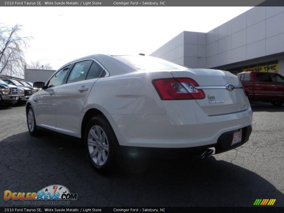 2010 Ford Taurus SE White Suede Metallic / Light Stone Photo #22