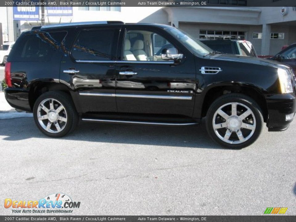 2007 Cadillac Escalade AWD Black Raven / Cocoa/Light Cashmere Photo #5