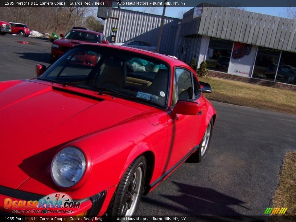 1985 Porsche 911 Carrera Coupe Guards Red / Beige Photo #11
