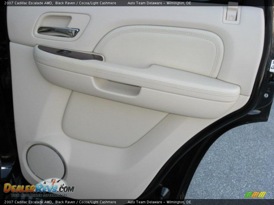 2007 Cadillac Escalade AWD Black Raven / Cocoa/Light Cashmere Photo #32