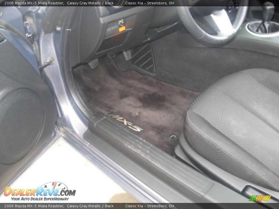 2006 Mazda MX-5 Miata Roadster Galaxy Gray Metallic / Black Photo #28