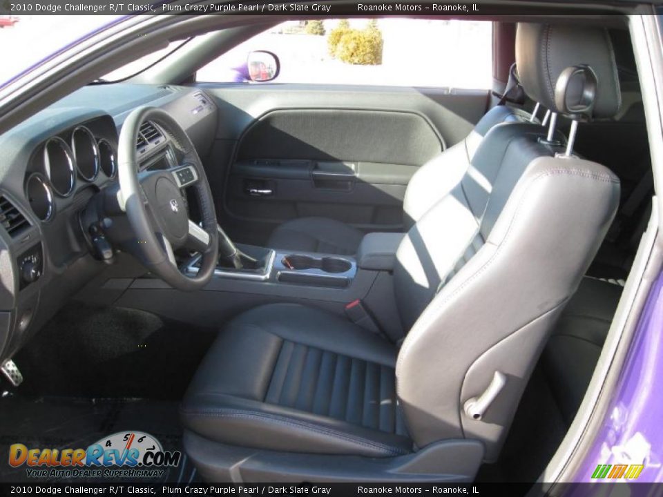 2010 Dodge Challenger R/T Classic Plum Crazy Purple Pearl / Dark Slate Gray Photo #8