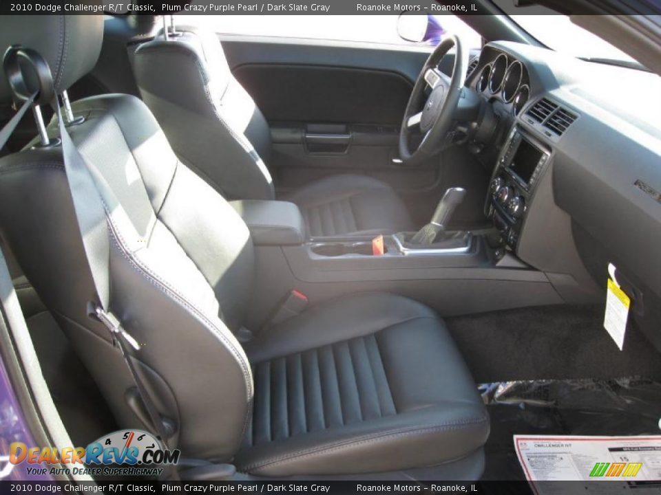 2010 Dodge Challenger R/T Classic Plum Crazy Purple Pearl / Dark Slate Gray Photo #10