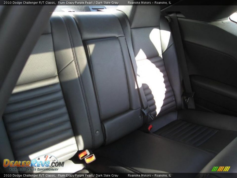 2010 Dodge Challenger R/T Classic Plum Crazy Purple Pearl / Dark Slate Gray Photo #11