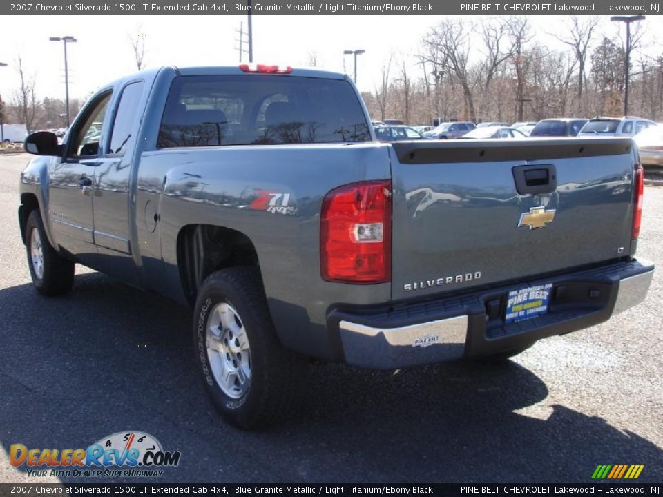 2007 Chevrolet Silverado 1500 LT Extended Cab 4x4 Blue Granite Metallic / Light Titanium/Ebony Black Photo #6