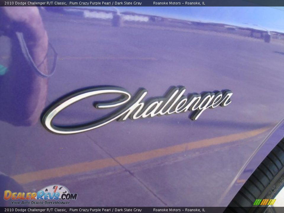 2010 Dodge Challenger R/T Classic Plum Crazy Purple Pearl / Dark Slate Gray Photo #16