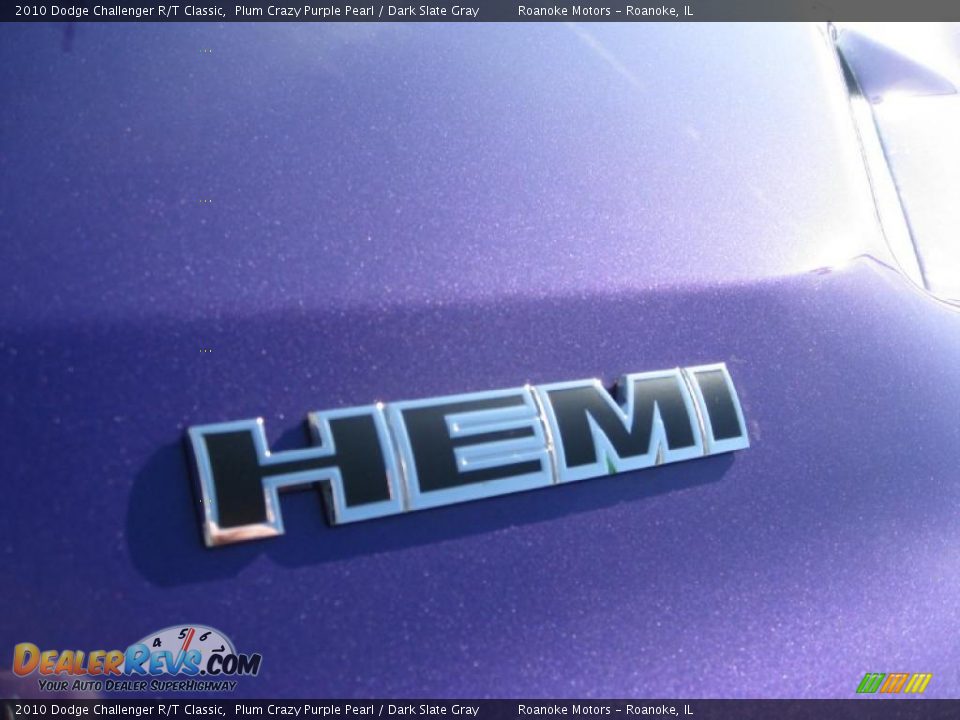 2010 Dodge Challenger R/T Classic Plum Crazy Purple Pearl / Dark Slate Gray Photo #17