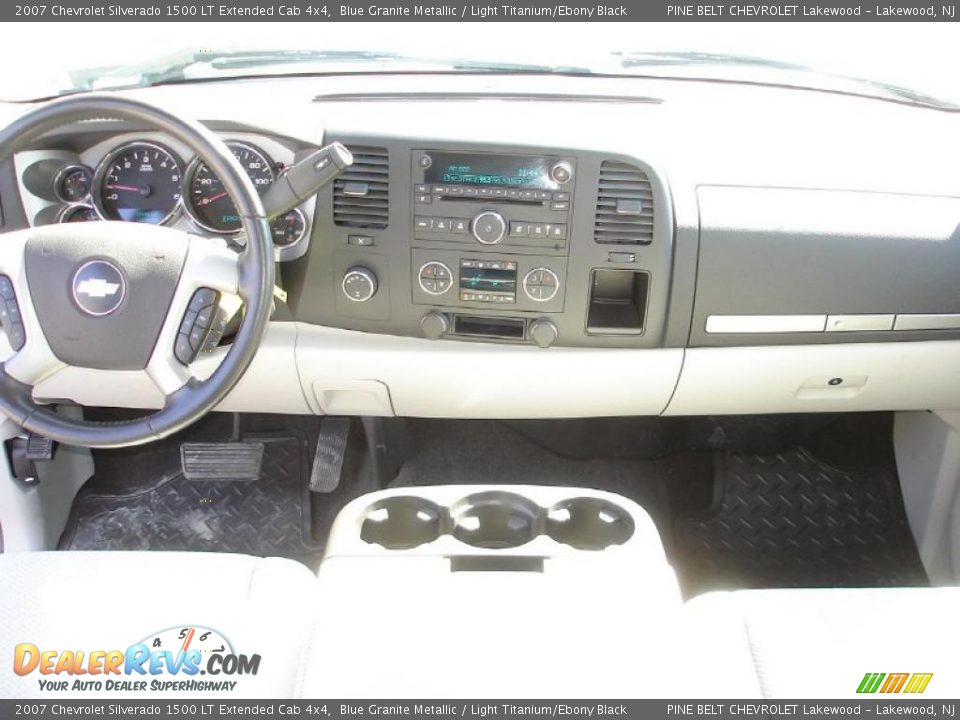 2007 Chevrolet Silverado 1500 LT Extended Cab 4x4 Blue Granite Metallic / Light Titanium/Ebony Black Photo #14