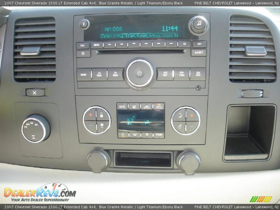 2007 Chevrolet Silverado 1500 LT Extended Cab 4x4 Blue Granite Metallic / Light Titanium/Ebony Black Photo #16