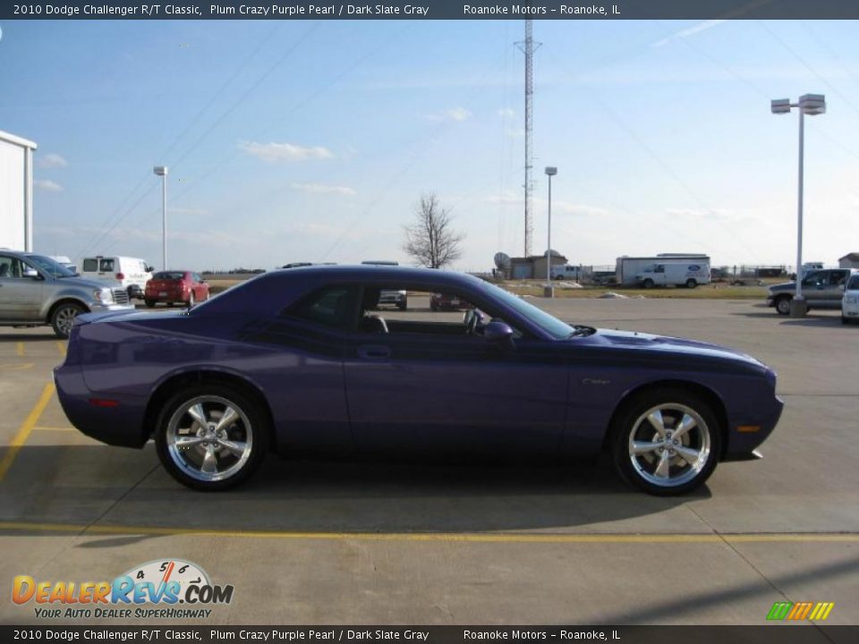 2010 Dodge Challenger R/T Classic Plum Crazy Purple Pearl / Dark Slate Gray Photo #24