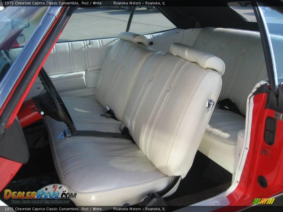 Front Seat of 1975 Chevrolet Caprice Classic Convertible Photo #2