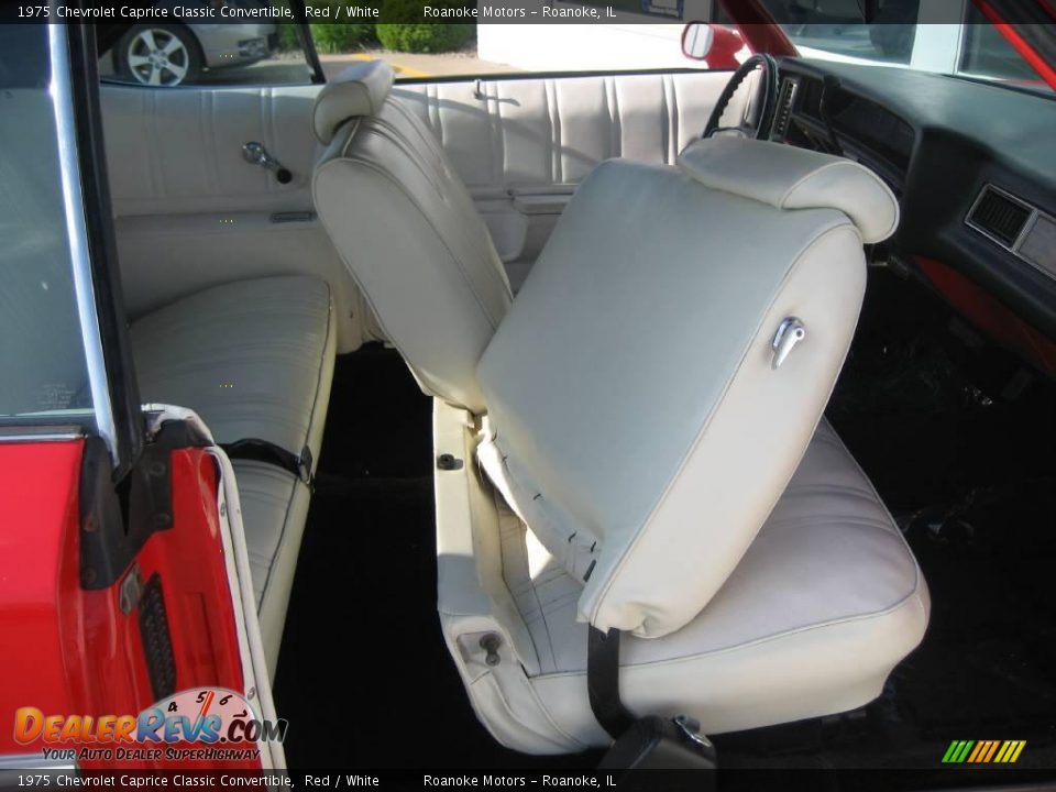 Front Seat of 1975 Chevrolet Caprice Classic Convertible Photo #17