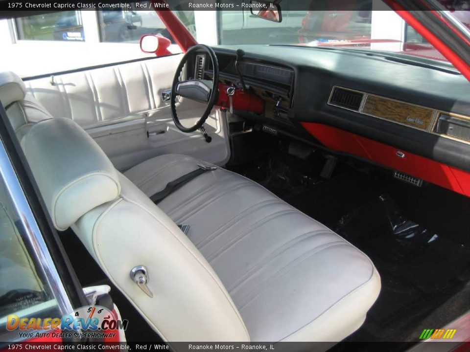 Front Seat of 1975 Chevrolet Caprice Classic Convertible Photo #18