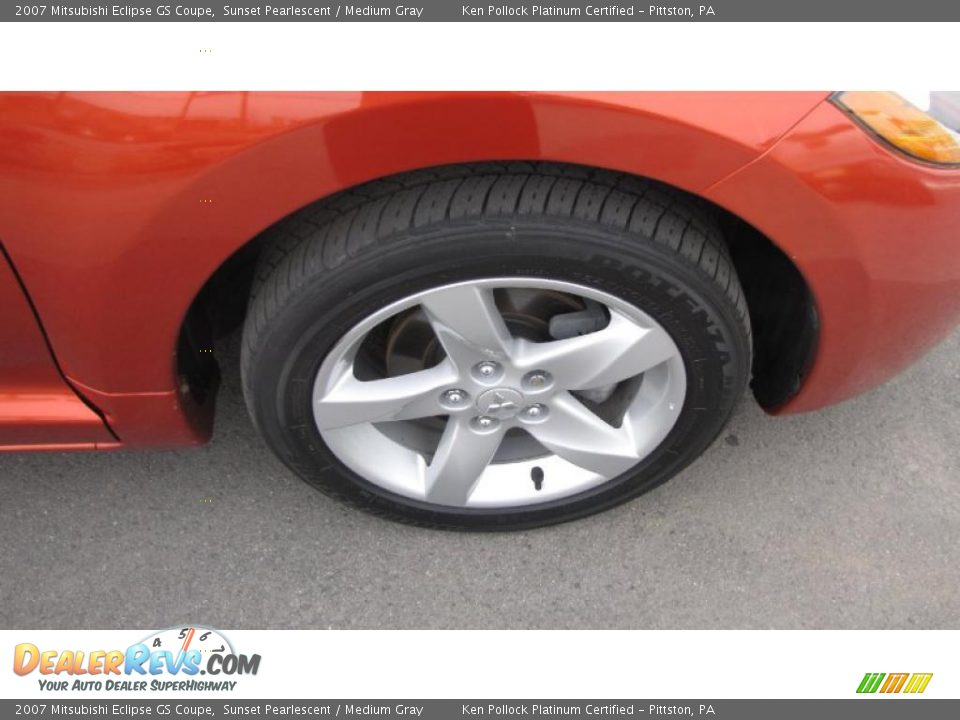 2007 Mitsubishi Eclipse GS Coupe Sunset Pearlescent / Medium Gray Photo #17