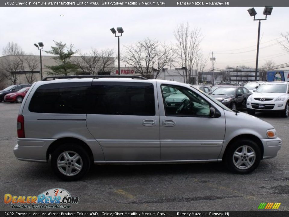 2002 Chevrolet Venture Warner Brothers Edition AWD Galaxy Silver Metallic / Medium Gray Photo #4