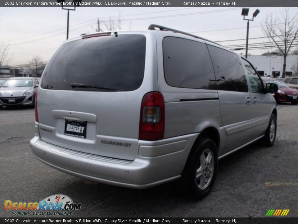 2002 Chevrolet Venture Warner Brothers Edition AWD Galaxy Silver Metallic / Medium Gray Photo #5