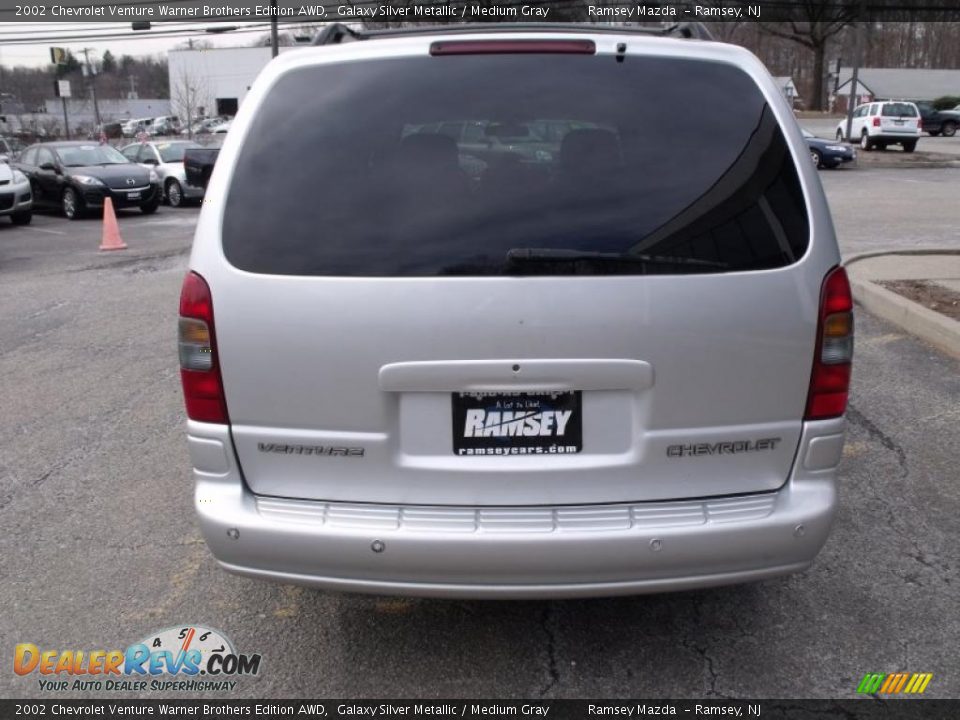 2002 Chevrolet Venture Warner Brothers Edition AWD Galaxy Silver Metallic / Medium Gray Photo #6
