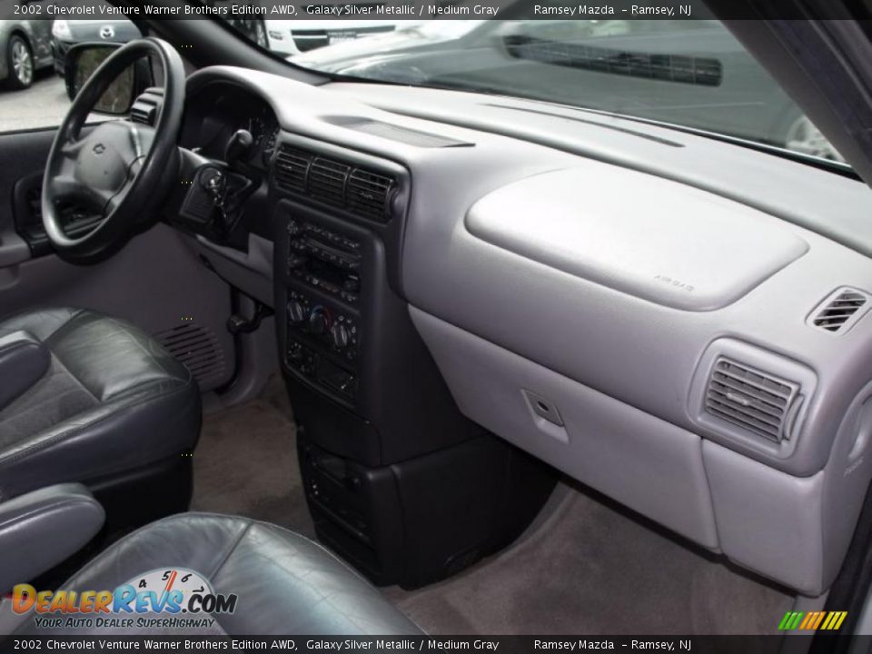 2002 Chevrolet Venture Warner Brothers Edition AWD Galaxy Silver Metallic / Medium Gray Photo #11