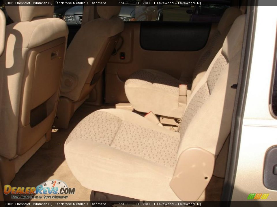 2006 Chevrolet Uplander LS Sandstone Metallic / Cashmere Photo #12