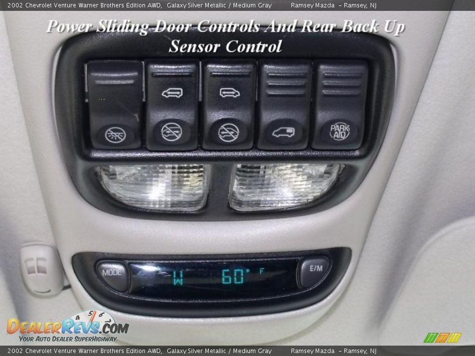 2002 Chevrolet Venture Warner Brothers Edition AWD Galaxy Silver Metallic / Medium Gray Photo #32