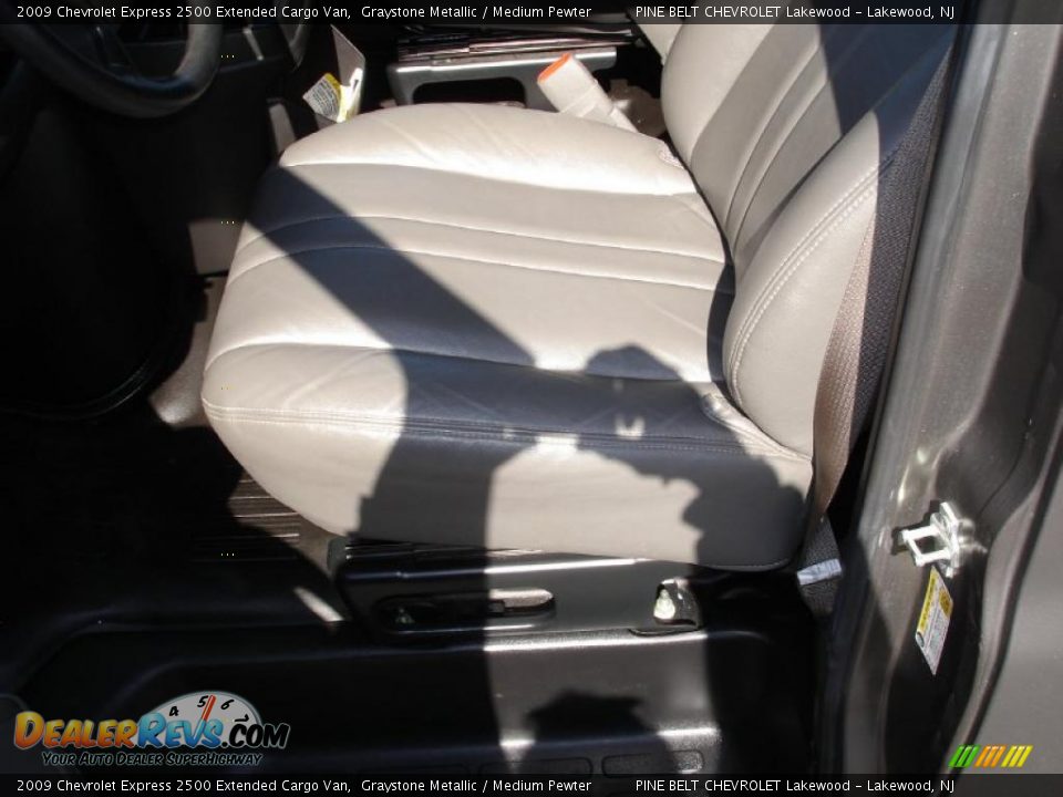 2009 Chevrolet Express 2500 Extended Cargo Van Graystone Metallic / Medium Pewter Photo #13