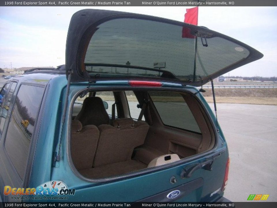 1998 Ford Explorer Sport 4x4 Pacific Green Metallic / Medium Prairie Tan Photo #10