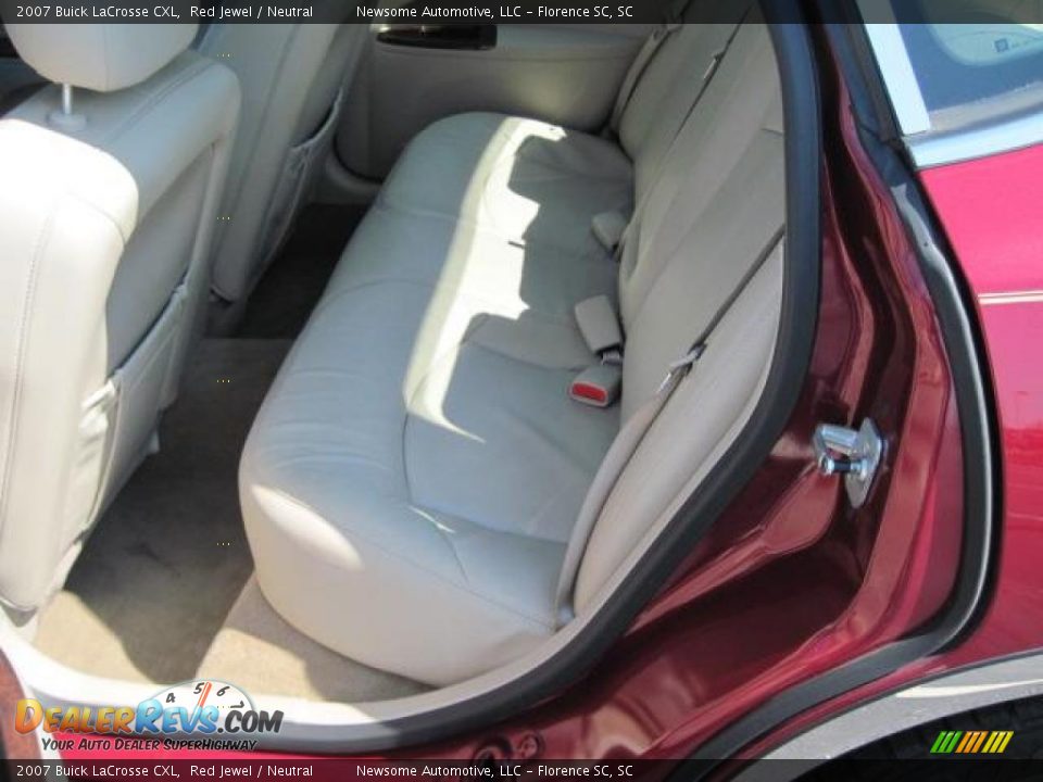 2007 Buick LaCrosse CXL Red Jewel / Neutral Photo #17