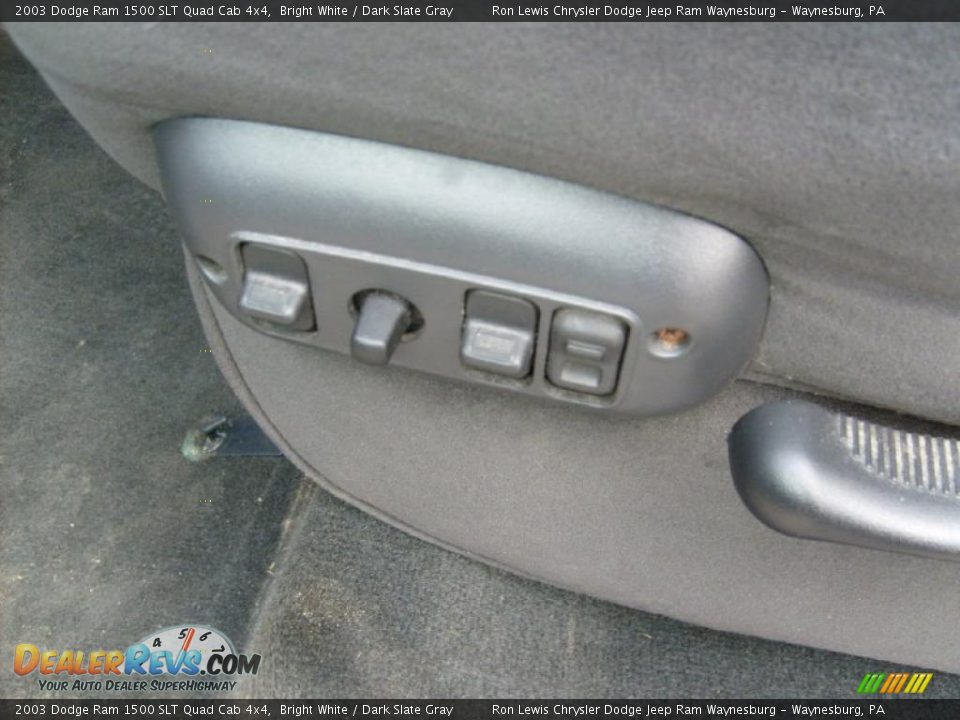 2003 Dodge Ram 1500 SLT Quad Cab 4x4 Bright White / Dark Slate Gray Photo #12