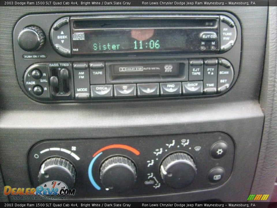2003 Dodge Ram 1500 SLT Quad Cab 4x4 Bright White / Dark Slate Gray Photo #24