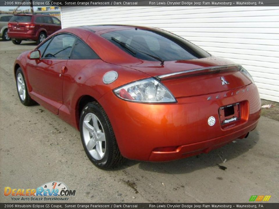 2006 Mitsubishi Eclipse GS Coupe Sunset Orange Pearlescent / Dark Charcoal Photo #3