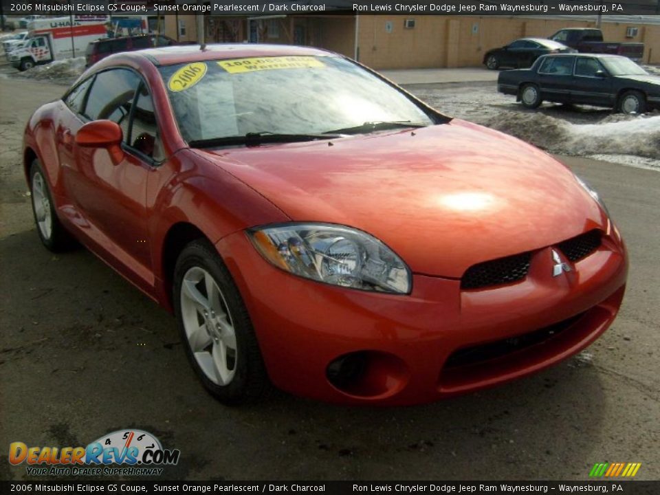 2006 Mitsubishi Eclipse GS Coupe Sunset Orange Pearlescent / Dark Charcoal Photo #6