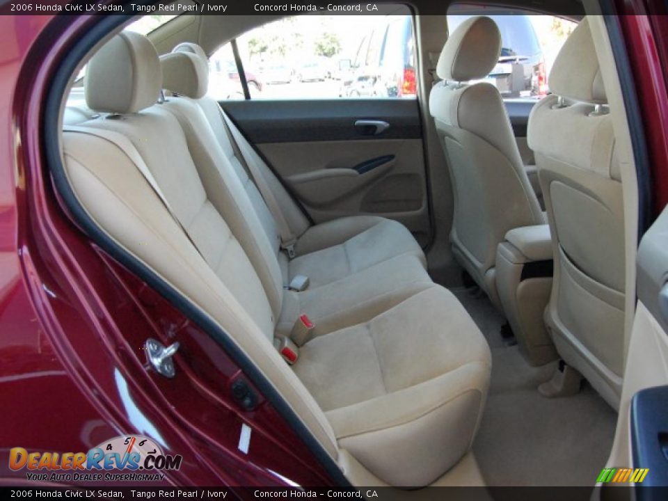 2006 Honda Civic LX Sedan Tango Red Pearl / Ivory Photo #15
