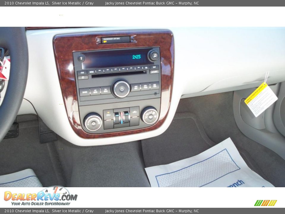 2010 Chevrolet Impala LS Silver Ice Metallic / Gray Photo #14