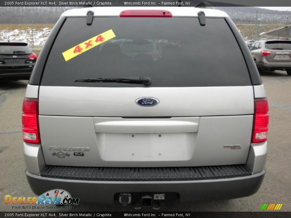2005 Ford Explorer XLT 4x4 Silver Birch Metallic / Graphite Photo #20