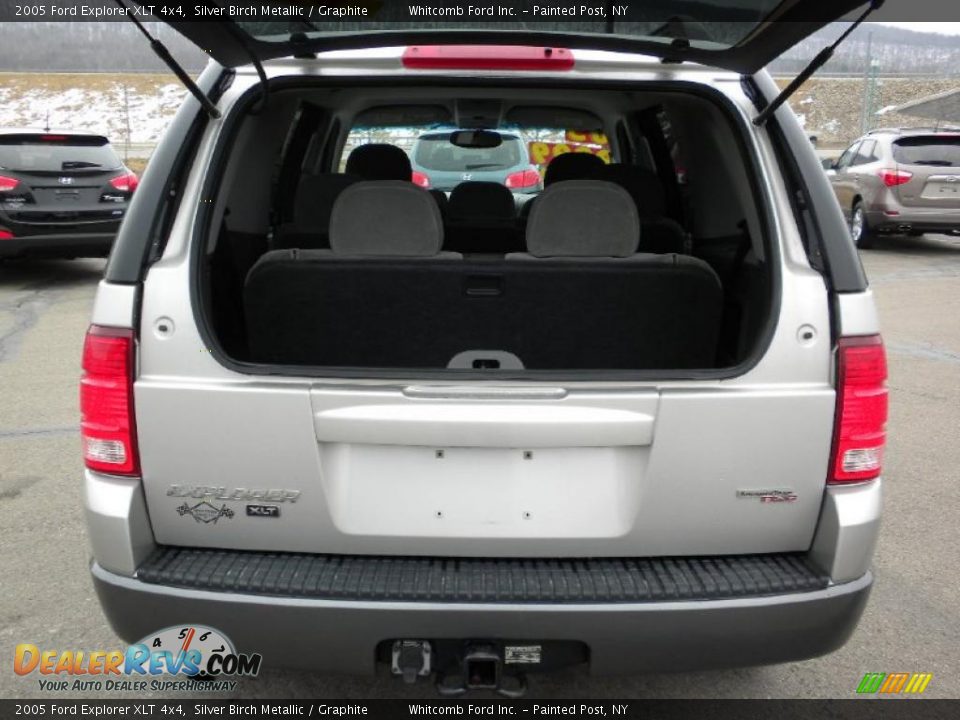2005 Ford Explorer XLT 4x4 Silver Birch Metallic / Graphite Photo #21