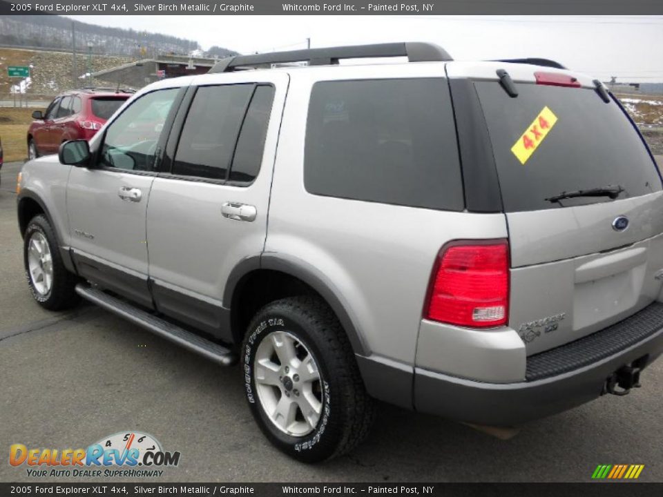 2005 Ford Explorer XLT 4x4 Silver Birch Metallic / Graphite Photo #25