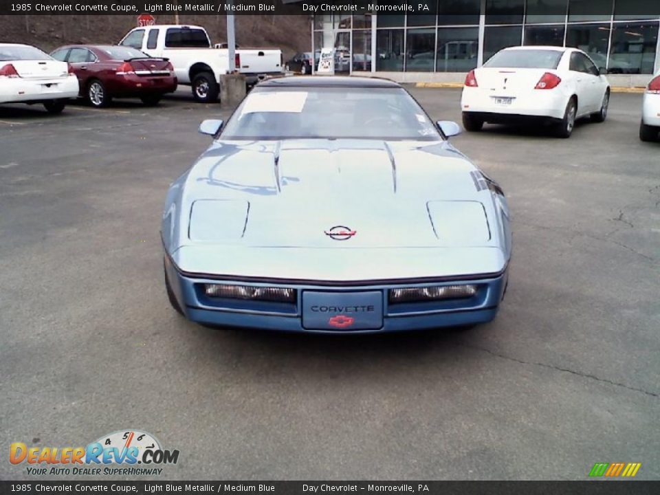 1985 Chevrolet Corvette Coupe Light Blue Metallic / Medium Blue Photo #2