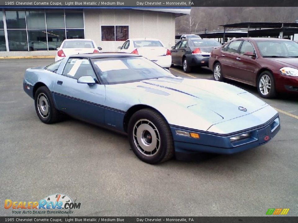 1985 Chevrolet Corvette Coupe Light Blue Metallic / Medium Blue Photo #3
