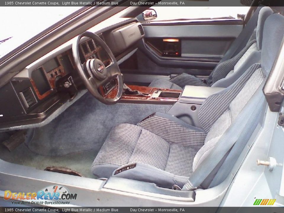 1985 Chevrolet Corvette Coupe Light Blue Metallic / Medium Blue Photo #7