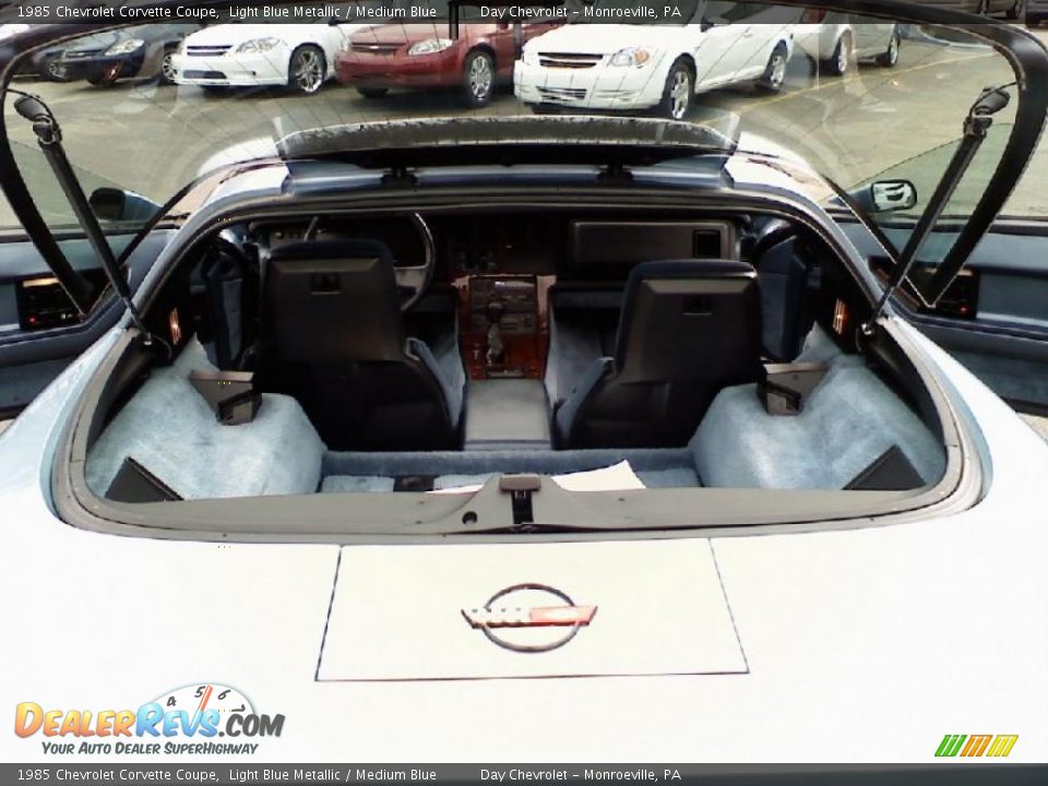 1985 Chevrolet Corvette Coupe Light Blue Metallic / Medium Blue Photo #10