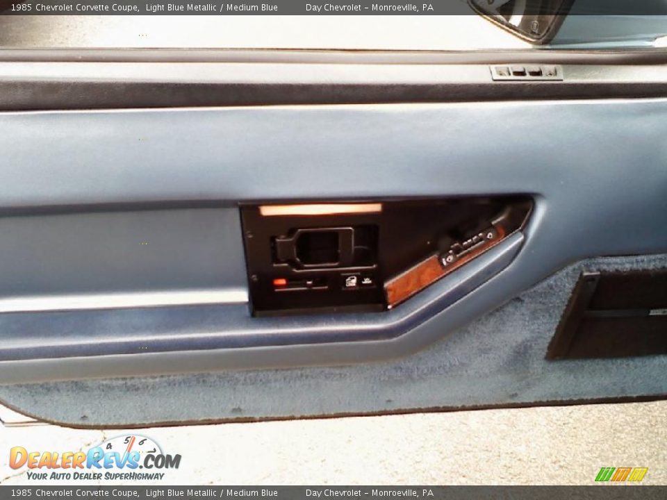 1985 Chevrolet Corvette Coupe Light Blue Metallic / Medium Blue Photo #14
