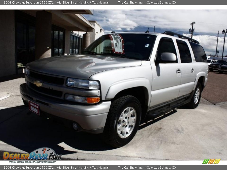 2004 Chevrolet Suburban 1500 Z71 4x4 Silver Birch Metallic / Tan/Neutral Photo #2